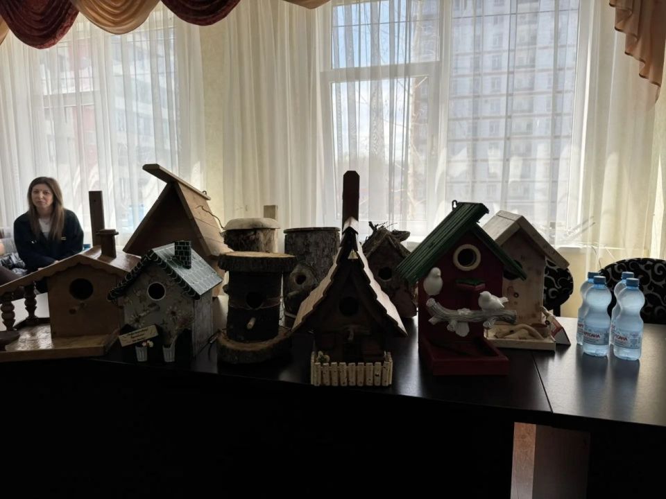 В Министерстве природных ресурсов и экологии КБР наградили победителей и призёров конкурса «Лучший домик для птиц»