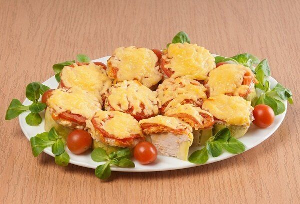 Нежный кабачок с фаршем и помидорами: простое и вкусное решение для семьи