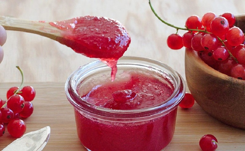 Секреты быстрого желе из красной смородины