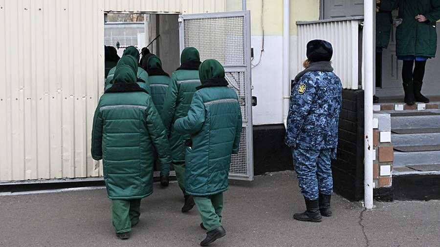 Президент России подписал указ о помиловании 23 женщин