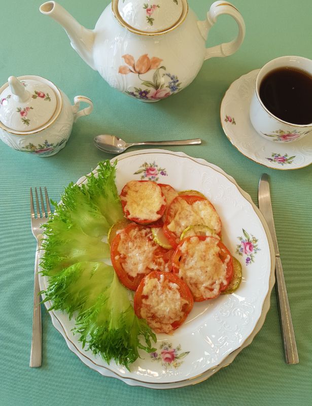 Летний вкус: кабачки с помидорами по рецепту "Катерина"