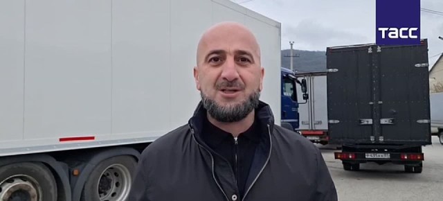 Бутилированную воду, предметы первой необходимости, генераторы, всего больше 100 тонн, отправили жители одного из крупнейших сел Кабардино-Балкарии - Хасаньи - в пострадавшие от наводнения районы Дагестана, передает...