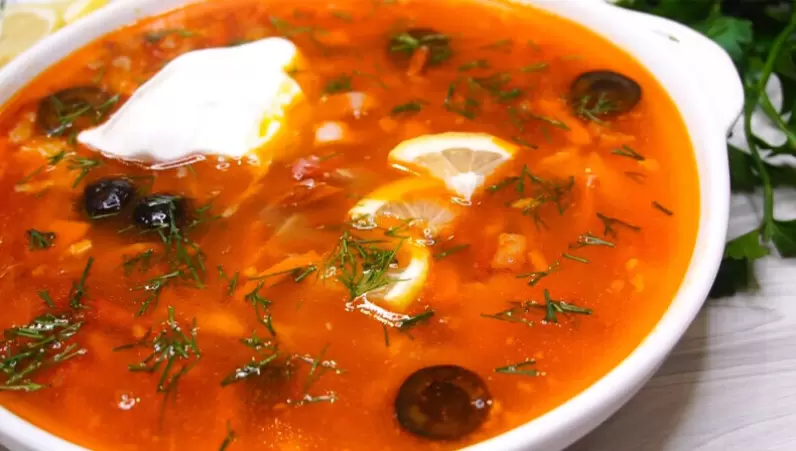 Секреты идеальной солянки: как создать вкусный и насыщенный обед