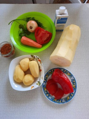 Кабачковый суп и торт: вкусные идеи для вашего стола