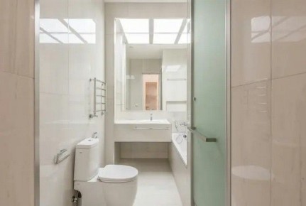 Почему важна чистка бачка унитаза