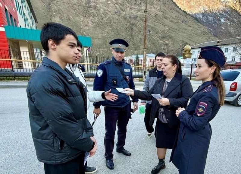 На дорогах курортного района Кабардино-Балкарии состоялась акция «Соблюдай ПДД! Сохрани жизнь!»