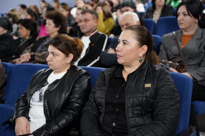 Родительская общественность Кабардино-Балкарии приняла участие в масштабном собрании, посвященном детской безопасности Родительская общественность Кабардино-Балкарии приняла участие в масштабном собрании, посвященном детской безопасности