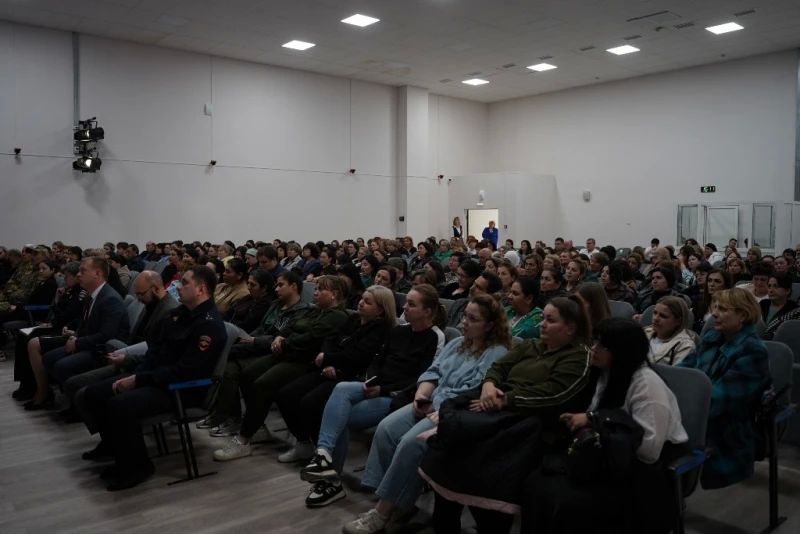 В Кабардино-Балкарии состоялось масштабное родительское собрание, посвященное повышению безопасности детей В Кабардино-Балкарии состоялось масштабное родительское собрание, посвященное повышению безопасности детей