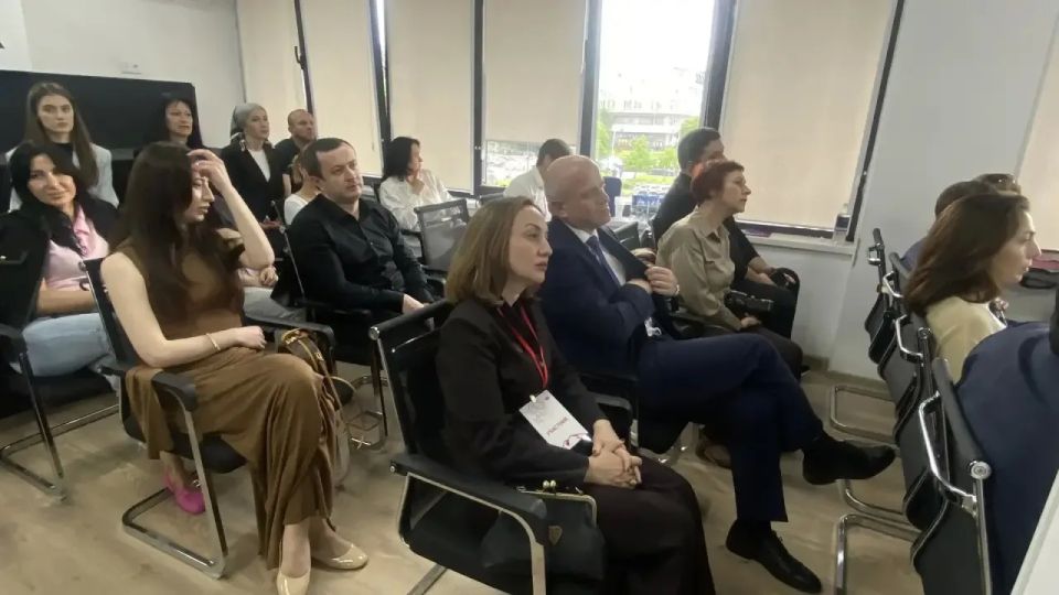 Для участников межрегионального форума креативных индустрий организовали тематические мастер-классы Для участников межрегионального форума креативных индустрий организовали тематические мастер-классы