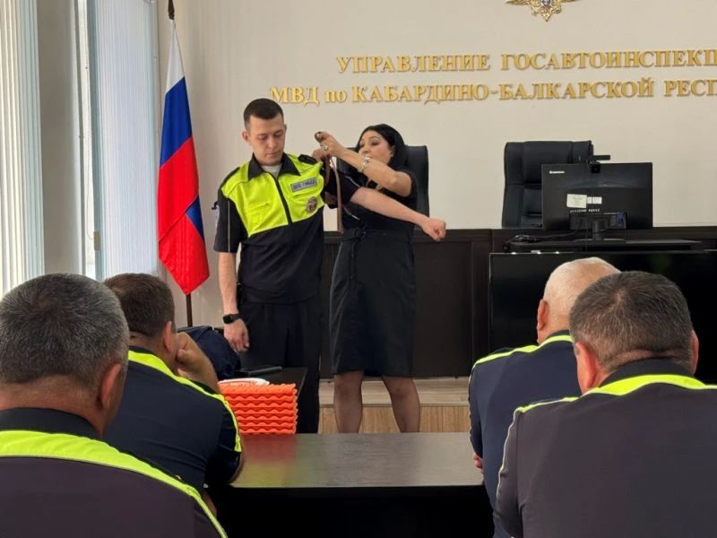 Личный состав Госавтоинспекции Кабардино-Балкарской Республики принял участие в мастер-классе по правилам оказания первой помощи пострадавшим в ДТП Личный состав Госавтоинспекции Кабардино-Балкарской Республики принял участие в мастер-классе по правилам оказания первой помощи пострадавшим в ДТП