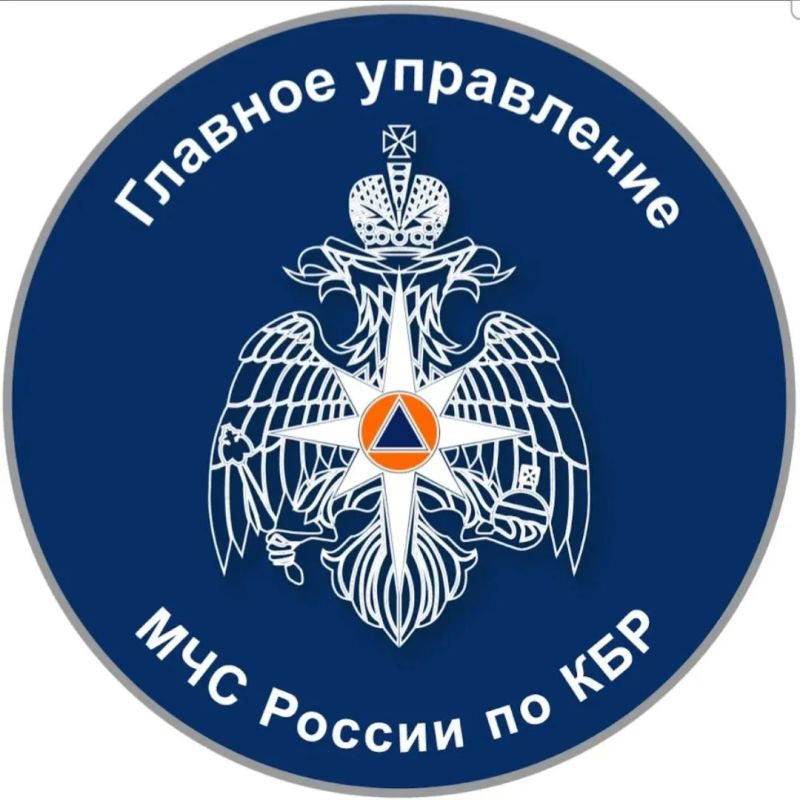 Спасатели МЧС выдвинулись на эвакуацию тела погибшего альпиниста