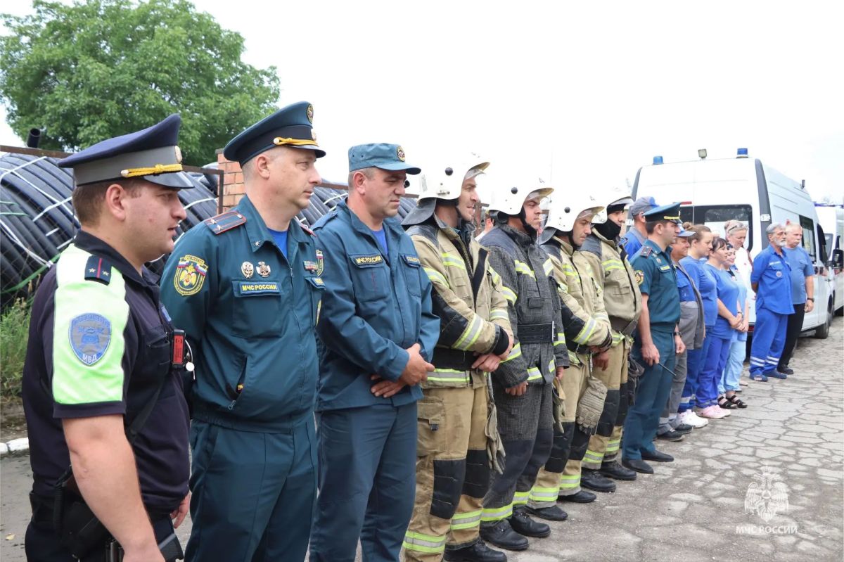 В Прохладненском районе прошло командно-штабное учение с органами управления, силами и средствами звена территориальной подсистемы РСЧС КБР и гражданской обороны В Прохладненском районе прошло командно-штабное учение с органами управления, силами и средствами звена территориальной подсистемы РСЧС КБР и гражданской обороны