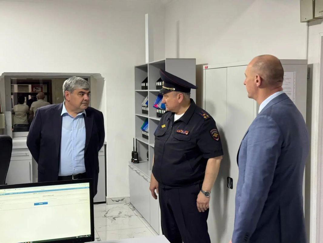 Глава Кабардино-Балкарии посетил Управление республиканской Госавтоинспекции Глава Кабардино-Балкарии посетил Управление республиканской Госавтоинспекции