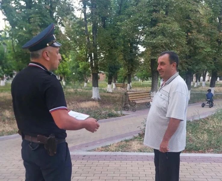 В Зольском районе сотрудники полиции и общественники продолжают разъяснительную работу по минимизации IT-преступлений В Зольском районе сотрудники полиции и общественники продолжают разъяснительную работу по минимизации IT-преступлений