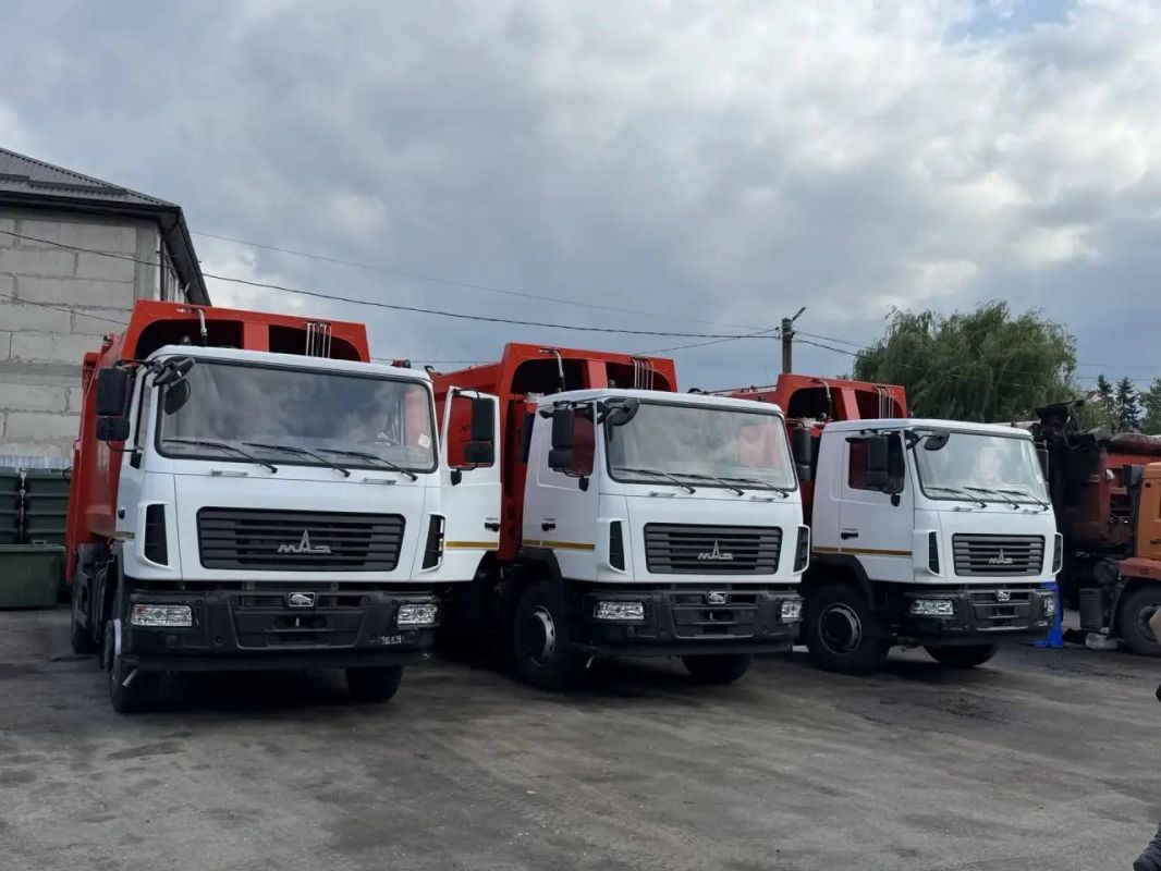 Автопарк «Экотехпрома» в Нальчике пополнился тремя единицами спецтехники