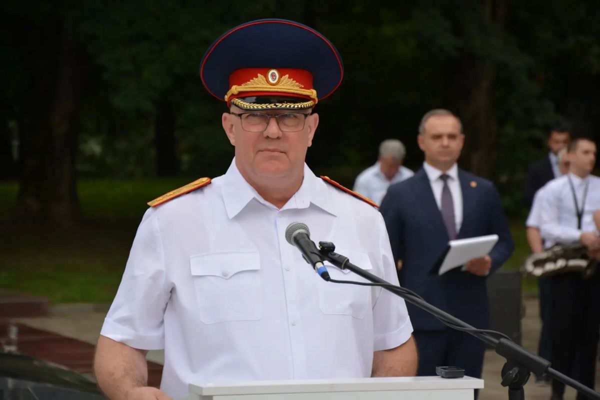 В Нальчике открыт памятник сотрудникам Следственного комитета России, погибшим при исполнении служебного долга
