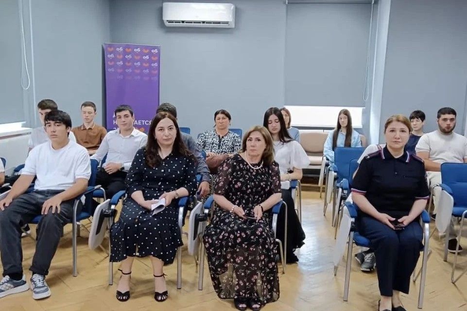 ПОЛИЦЕЙСКИЕ ЧЕГЕМСКОГО РАЙОНА ПРИНЯЛИ УЧАСТИЕ В ТОРЖЕСТВЕННОЙ ЦЕРЕМОНИИ ВСТУПЛЕНИЯ ШКОЛЬНИКОВ В РЯДЫ «ДВИЖЕНИЕ ПЕРВЫХ» ПОЛИЦЕЙСКИЕ ЧЕГЕМСКОГО РАЙОНА ПРИНЯЛИ УЧАСТИЕ В ТОРЖЕСТВЕННОЙ ЦЕРЕМОНИИ ВСТУПЛЕНИЯ ШКОЛЬНИКОВ В РЯДЫ «ДВИЖЕНИЕ ПЕРВЫХ»