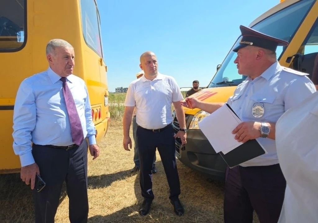 В рамках проверочных мероприятий, направленных на подготовку к началу учебного года, сотрудники Госавтоинспекции МО МВД России «Баксанский» вместе с представителями администрации, управления и департамента образования... В рамках проверочных мероприятий, направленных на подготовку к началу учебного года, сотрудники Госавтоинспекции МО МВД России «Баксанский» вместе с представителями администрации, управления и департамента образования...