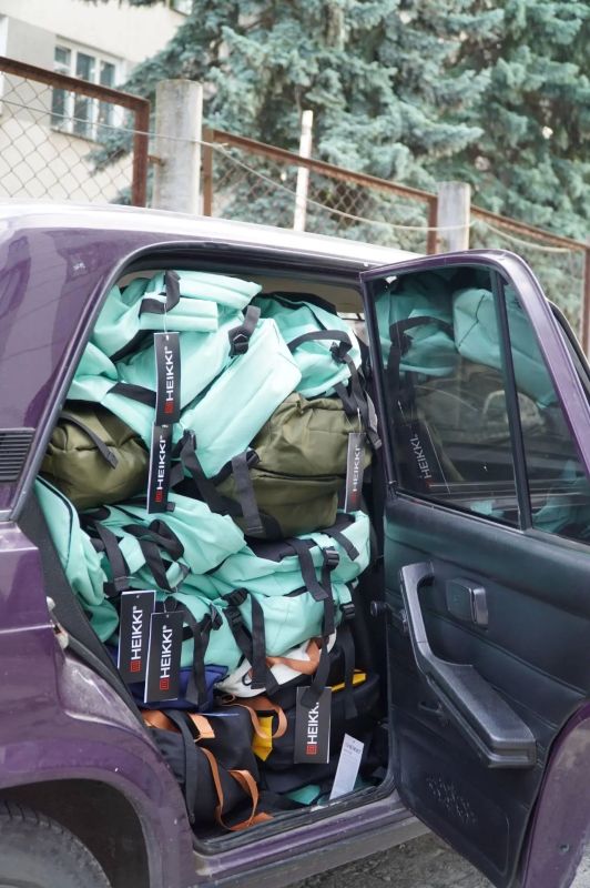 В рамках благотворительного марафона «Собери ребёнка в школу» около 250 комплектов учебных принадлежностей были переданы детям, проживающим в Херсонской области В рамках благотворительного марафона «Собери ребёнка в школу» около 250 комплектов учебных принадлежностей были переданы детям, проживающим в Херсонской области
