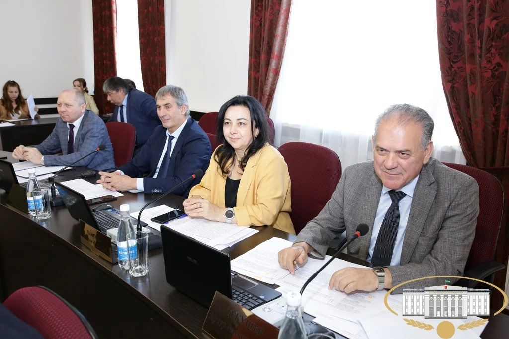 Под руководством Председателя Парламента КБР Татьяны Егоровой состоялось первое заседание президиума Парламента КБР в рамках осенней сессии Под руководством Председателя Парламента КБР Татьяны Егоровой состоялось первое заседание президиума Парламента КБР в рамках осенней сессии