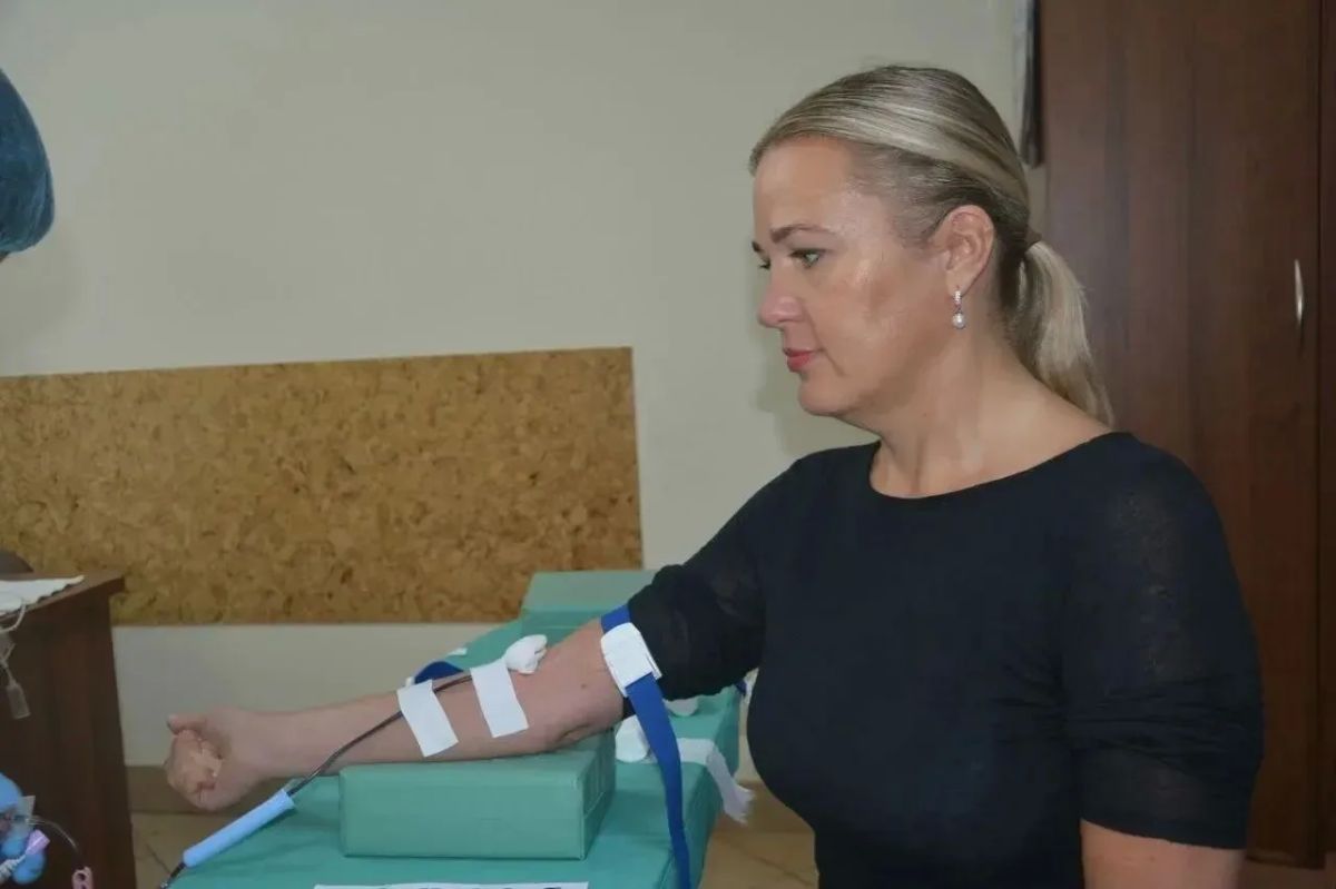 Калининградские полицейские приняли участие в донорской акции #КодДонораЕдинство, приуроченной ко Всемирному дню донора костного мозга, 45 сотрудников полиции сдали 21,6 литра крови Калининградские полицейские приняли участие в донорской акции #КодДонораЕдинство, приуроченной ко Всемирному дню донора костного мозга, 45 сотрудников полиции сдали 21,6 литра крови