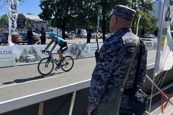 В Кабардино-Балкарии росгвардейцы обеспечили правопорядок на международном скаковом митинге «Кубок Эльбруса-2026» В Кабардино-Балкарии росгвардейцы обеспечили правопорядок на международном скаковом митинге «Кубок Эльбруса-2026»
