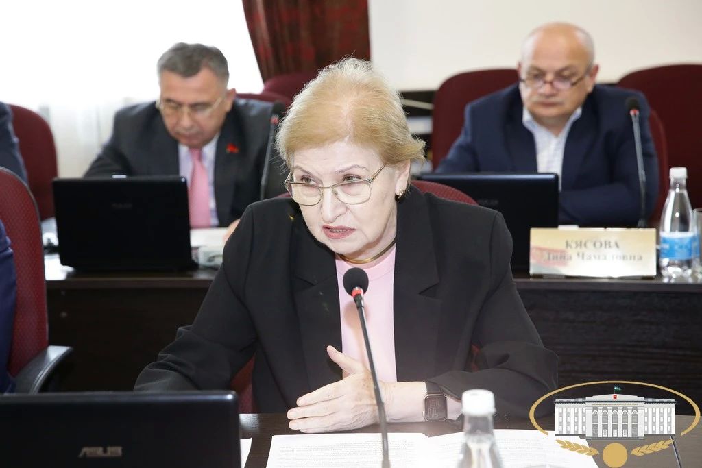 Под руководством Председателя Парламента КБР Татьяны Егоровой состоялось заседание президиума законодательного органа республики Под руководством Председателя Парламента КБР Татьяны Егоровой состоялось заседание президиума законодательного органа республики