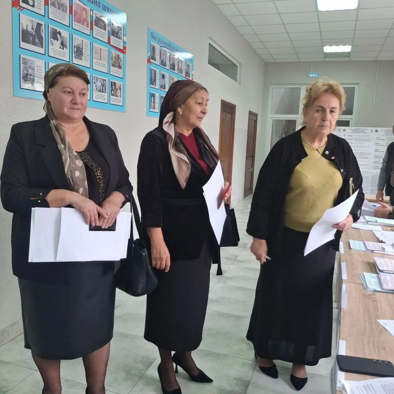 Сияй, Россия! Наш голос за будущее! Сияй, Россия! Наш голос за будущее!