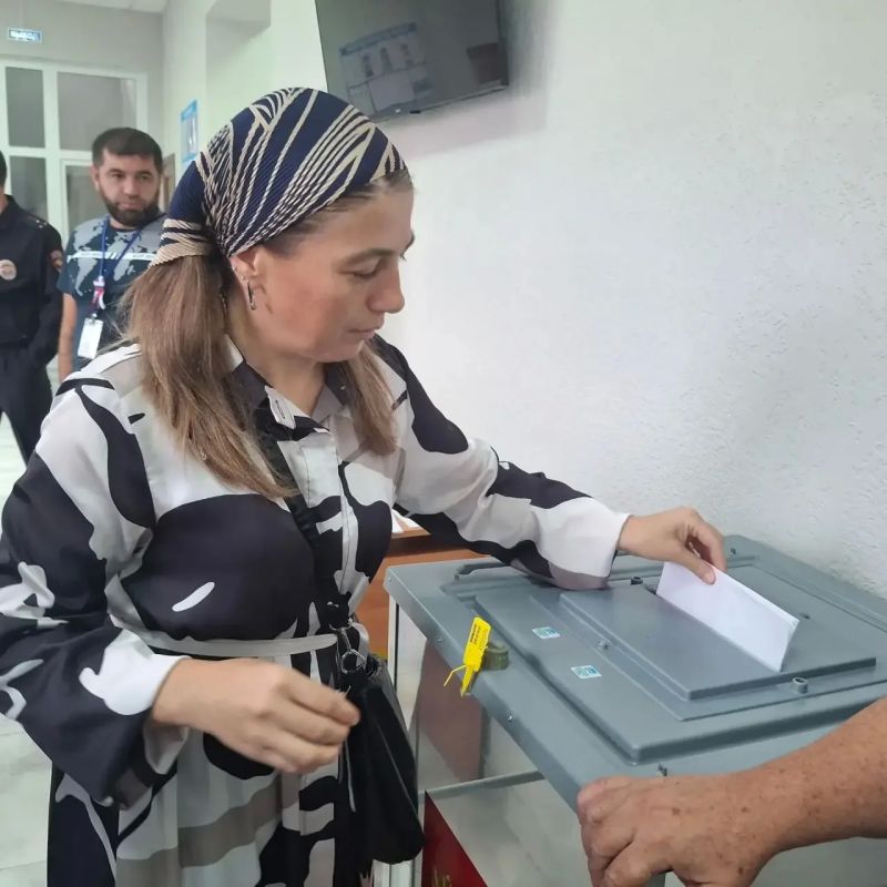 Сияй, Россия! Наш голос за будущее! Сияй, Россия! Наш голос за будущее!