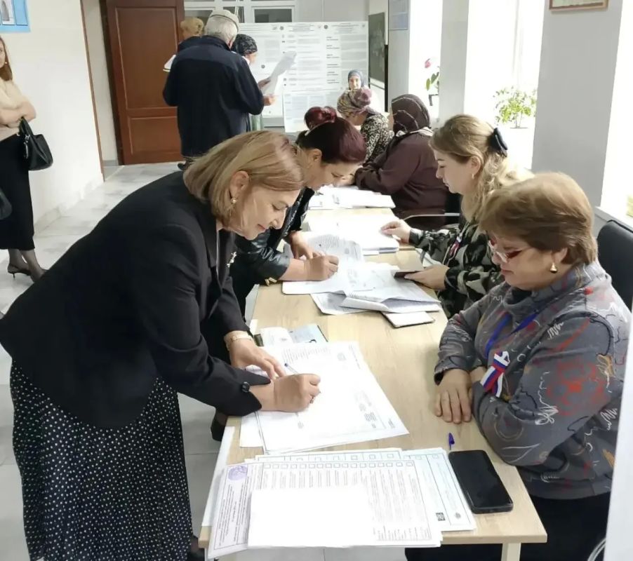 Сияй, Россия! Наш голос за будущее! Сияй, Россия! Наш голос за будущее!