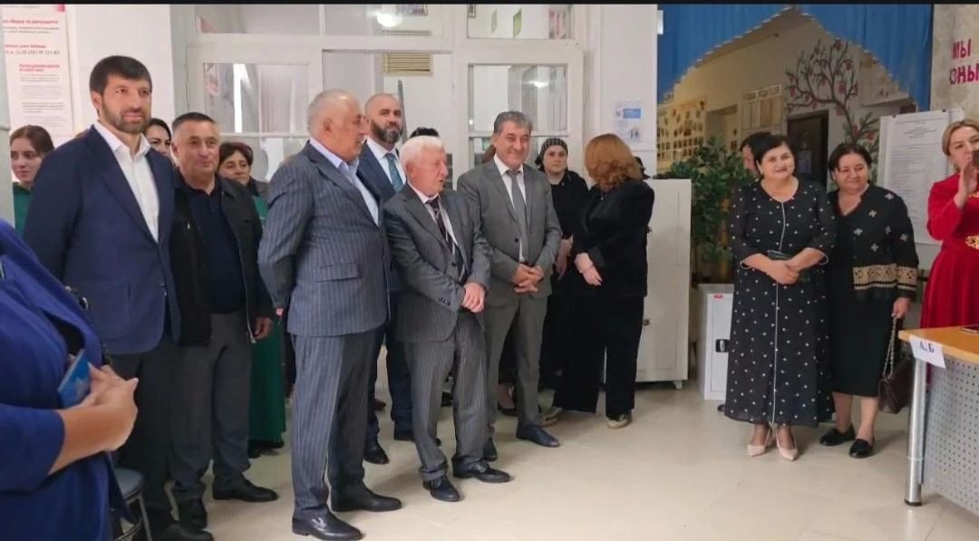 В Кабардино-Балкарии продолжаются выборы депутатов Государственной Думы ФС РФ девятого созыва и депутатов представительных органов местного самоуправления КБР В Кабардино-Балкарии продолжаются выборы депутатов Государственной Думы ФС РФ девятого созыва и депутатов представительных органов местного самоуправления КБР