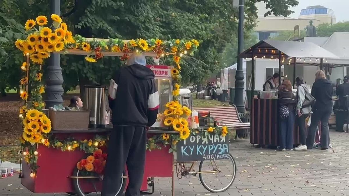 Нальчик сегодня живет в ритме большого праздника! Сразу три повода собраться вместе: