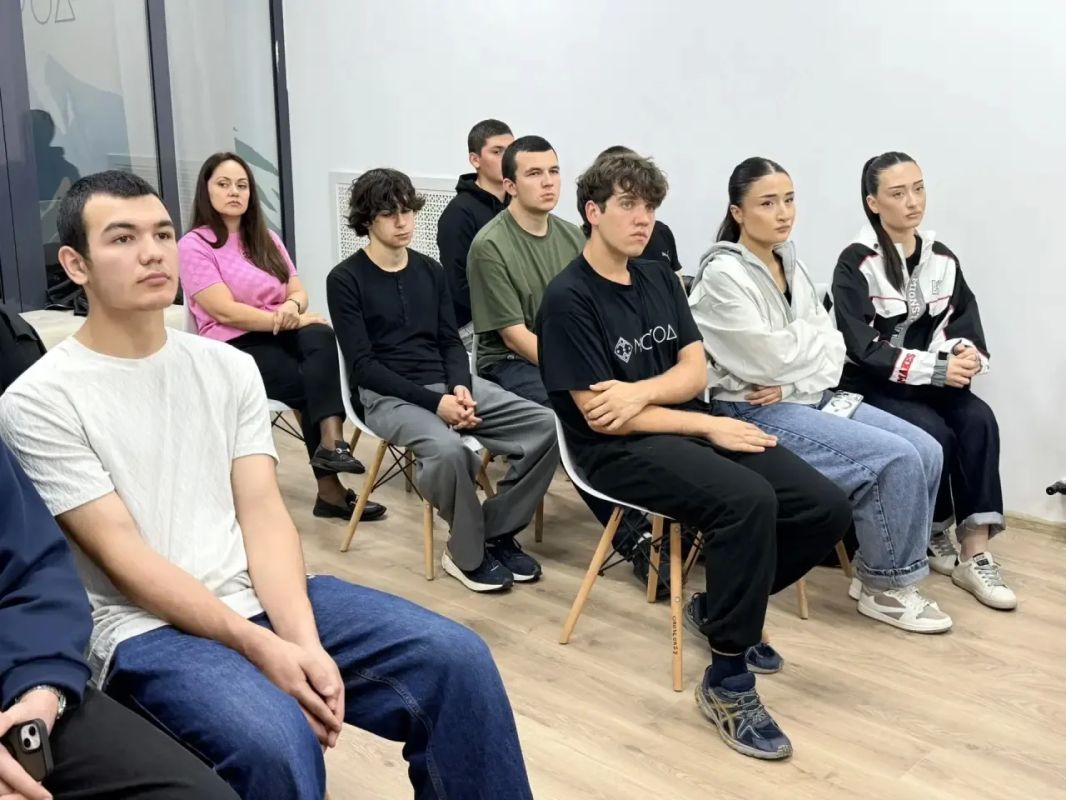 В Доме молодёжи состоялось профилактическое мероприятие для молодёжи в рамках Общероссийской акции «Сообщи, где торгуют смертью» В Доме молодёжи состоялось профилактическое мероприятие для молодёжи в рамках Общероссийской акции «Сообщи, где торгуют смертью»