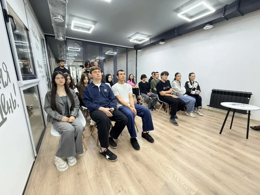 В Доме молодёжи состоялось профилактическое мероприятие для молодёжи в рамках Общероссийской акции «Сообщи, где торгуют смертью» В Доме молодёжи состоялось профилактическое мероприятие для молодёжи в рамках Общероссийской акции «Сообщи, где торгуют смертью»