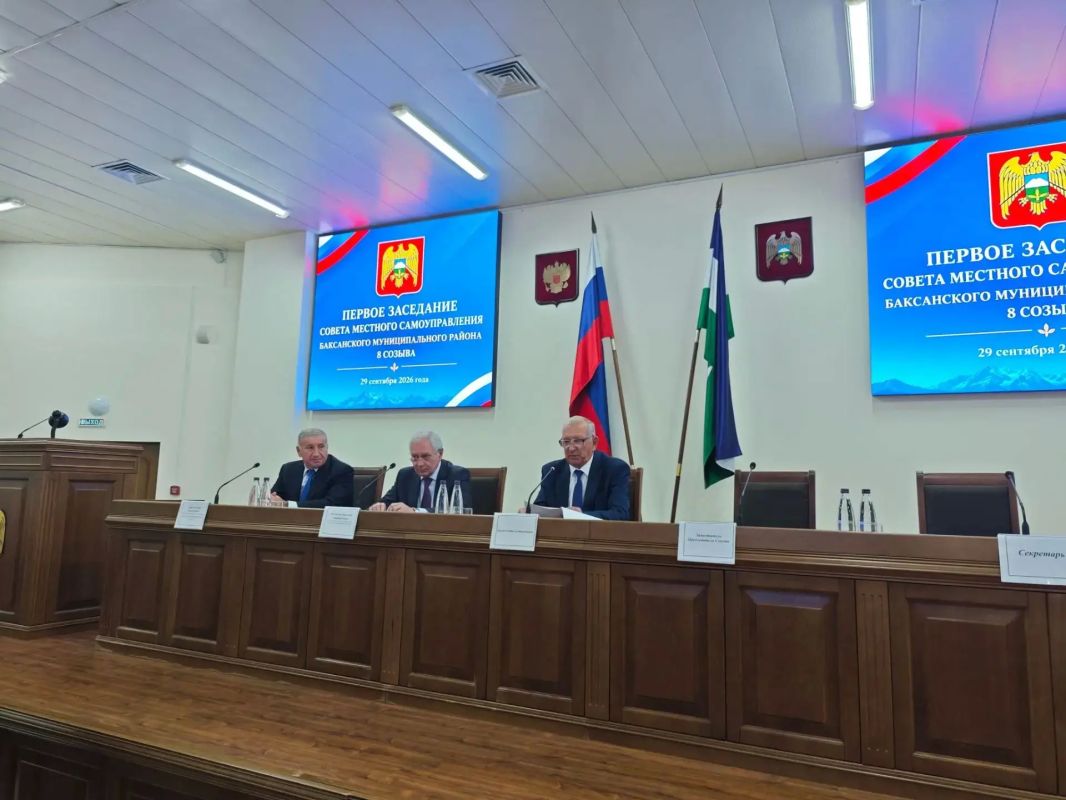 Адиб Абрегов избран на должность главы Баксанского района Адиб Абрегов избран на должность главы Баксанского района