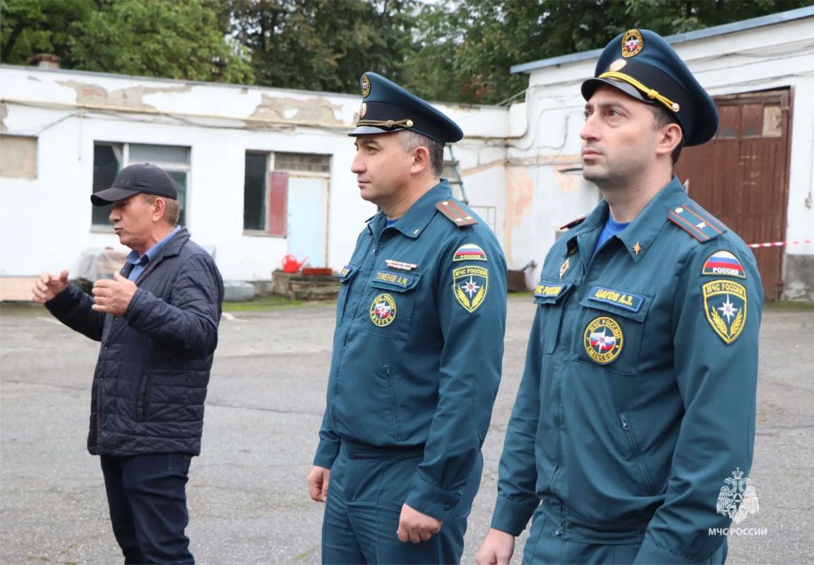 В Кабардино-Балкарской Республике на базе Центра гигиены и эпидемиологии прошло командно-штабное учение, направленное на проверку готовности к чрезвычайным ситуациям В Кабардино-Балкарской Республике на базе Центра гигиены и эпидемиологии прошло командно-штабное учение, направленное на проверку готовности к чрезвычайным ситуациям