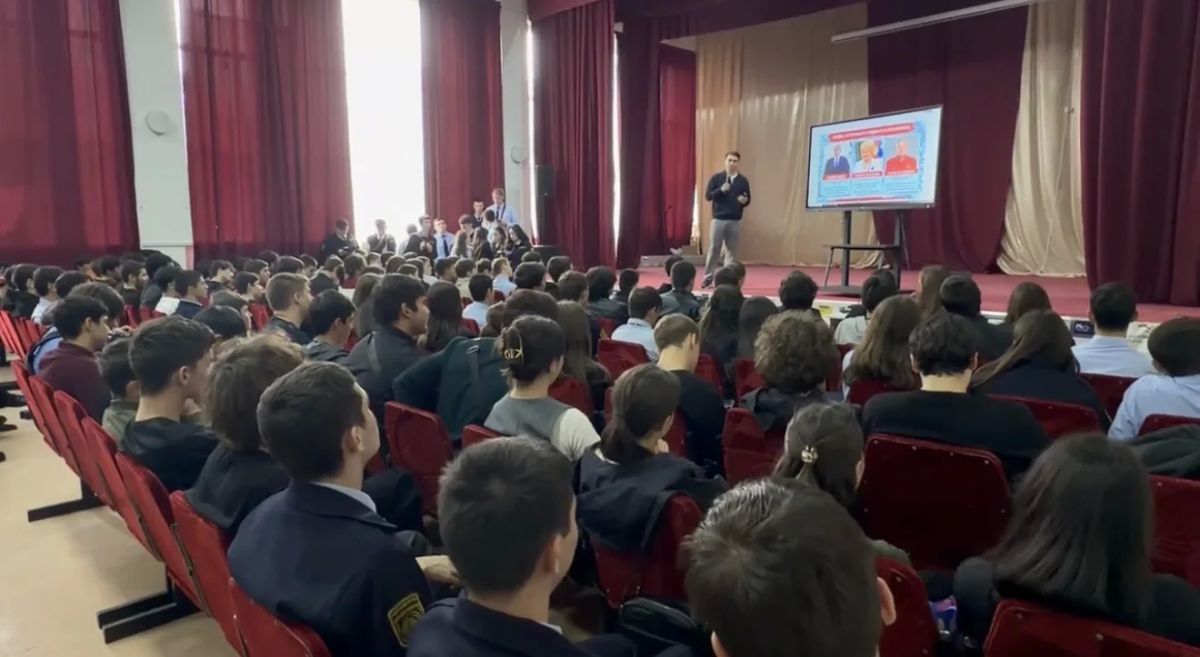 Более 200 студентов узнали о возможностях для молодёжи! Более 200 студентов узнали о возможностях для молодёжи!