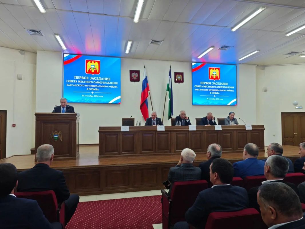 Адиб Абрегов избран на должность главы Баксанского района Адиб Абрегов избран на должность главы Баксанского района