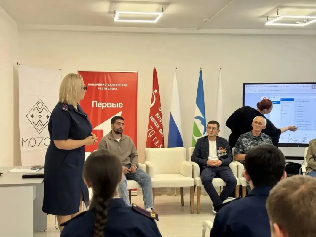В Кабардино-Балкарской Республике сотрудники следственного управления провели мероприятия, посвященные Дню воссоединения новых регионов с Российской Федерацией В Кабардино-Балкарской Республике сотрудники следственного управления провели мероприятия, посвященные Дню воссоединения новых регионов с Российской Федерацией
