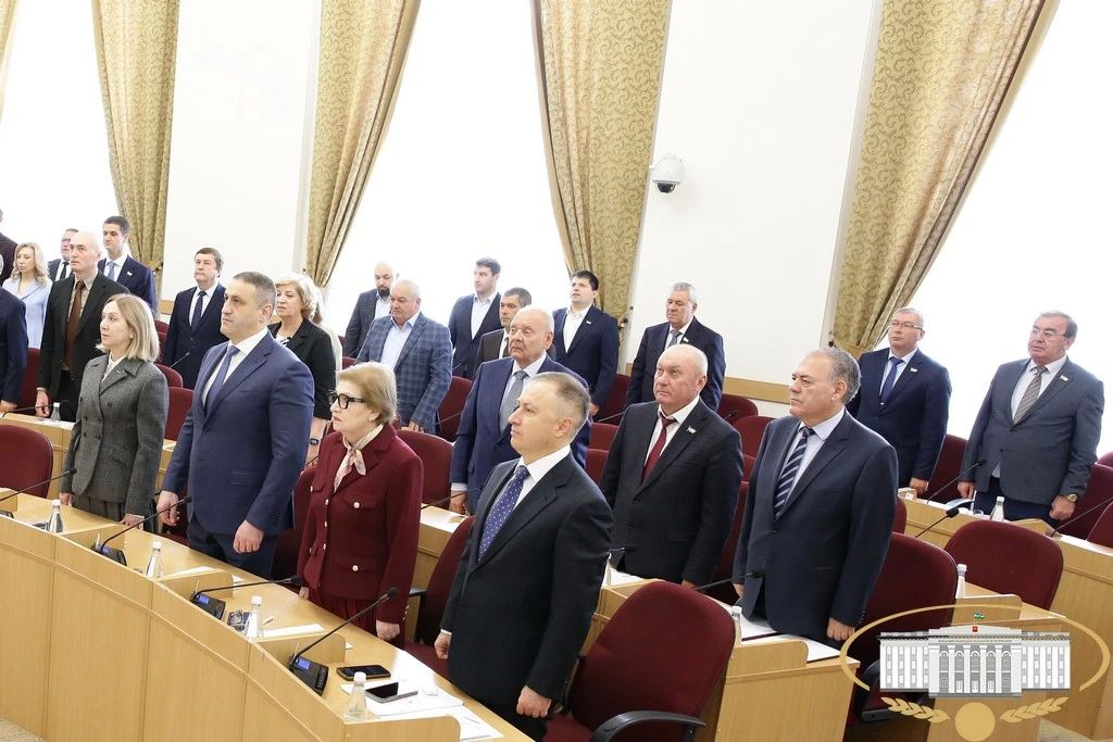 В Парламенте Кабардино-Балкарии состоялось первое пленарное заседание осенней сессии В Парламенте Кабардино-Балкарии состоялось первое пленарное заседание осенней сессии