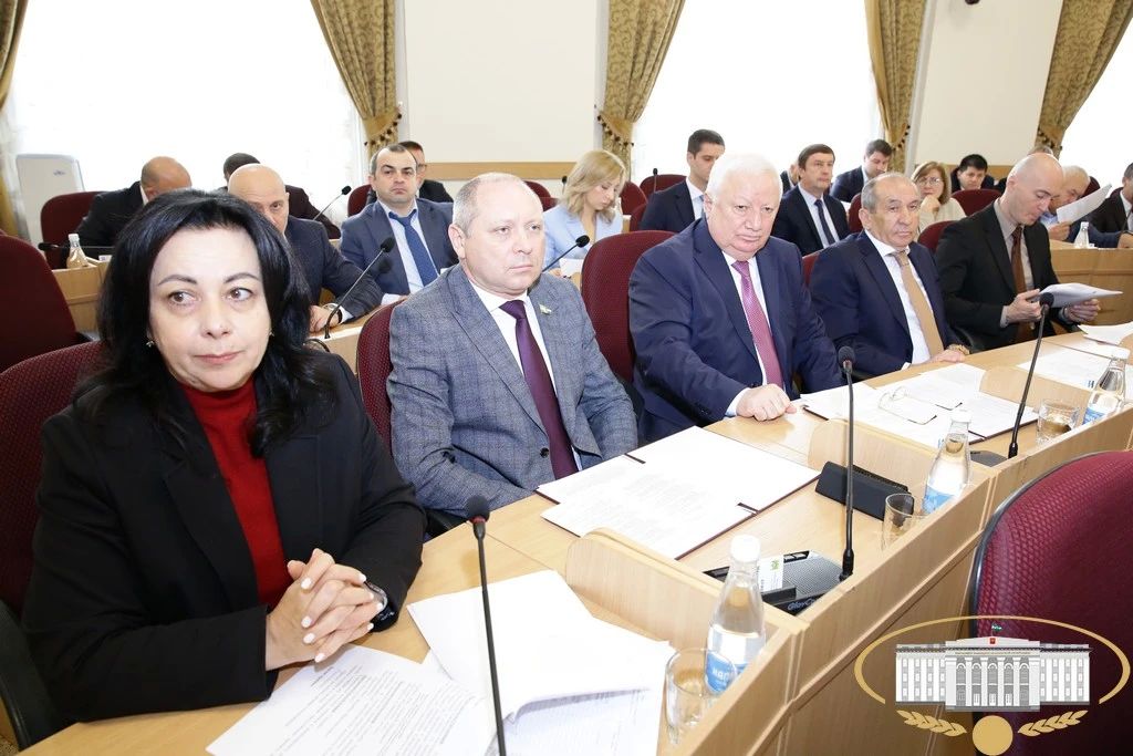 В Парламенте Кабардино-Балкарии состоялось первое пленарное заседание осенней сессии В Парламенте Кабардино-Балкарии состоялось первое пленарное заседание осенней сессии