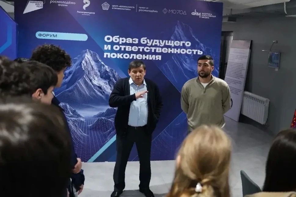 «Диалог с героями»: разговор о подвиге, служении и личном выборе «Диалог с героями»: разговор о подвиге, служении и личном выборе