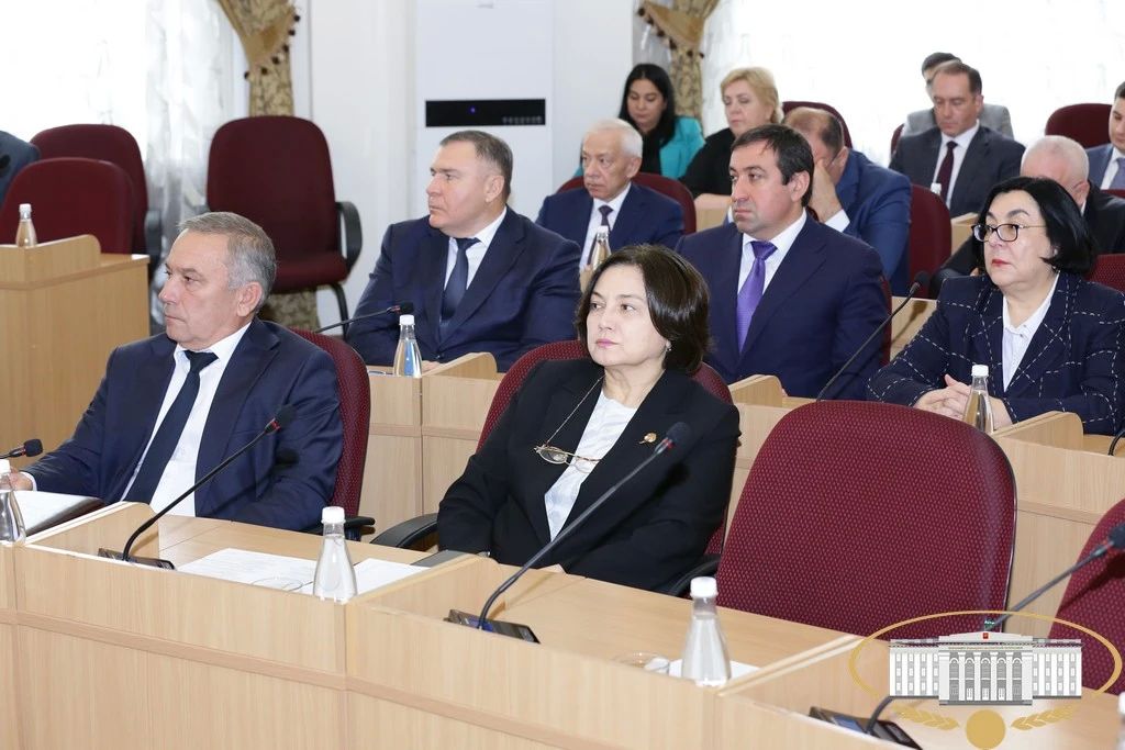 В Парламенте Кабардино-Балкарии состоялось первое пленарное заседание осенней сессии В Парламенте Кабардино-Балкарии состоялось первое пленарное заседание осенней сессии