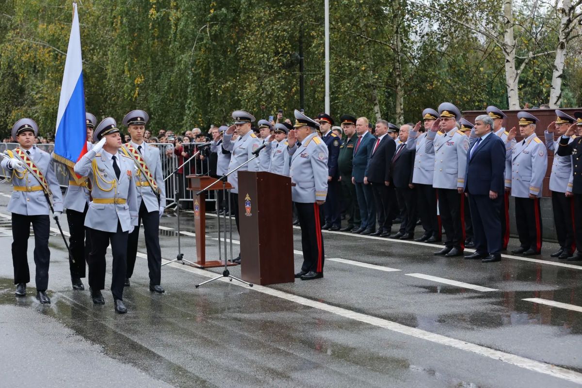 Казбек Коков: Вместе с заместителем Министра внутренних дел РФ Владимиром Леонидовичем Кубышко, начальником Главного управления МВД России по СКФО Сергеем Викторовичем Бачуриным, министром внутренних дел по КБР Вячеславом... Казбек Коков: Вместе с заместителем Министра внутренних дел РФ Владимиром Леонидовичем Кубышко, начальником Главного управления МВД России по СКФО Сергеем Викторовичем Бачуриным, министром внутренних дел по КБР Вячеславом...
