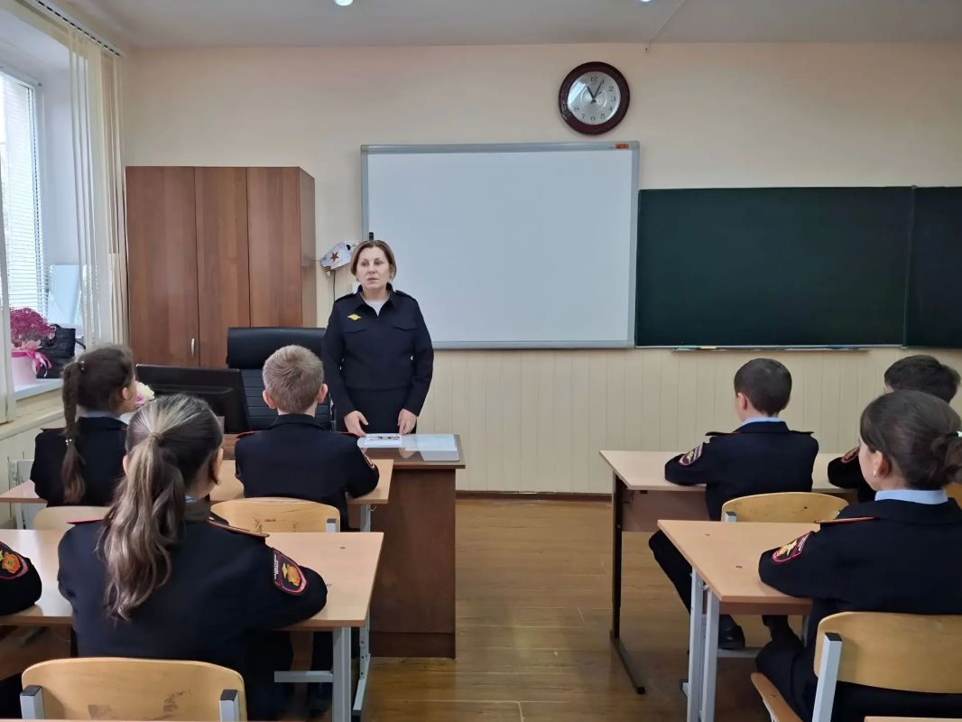 КАДЕТЫ НАЛЬЧИКА СТАЛИ УЧАСТНИКАМИ ОБЩЕРОССИЙСКОЙ АНТИНАРКОТИЧЕСКОЙ АКЦИИ «СООБЩИ, ГДЕ ТОРГУЮТ СМЕРТЬЮ» КАДЕТЫ НАЛЬЧИКА СТАЛИ УЧАСТНИКАМИ ОБЩЕРОССИЙСКОЙ АНТИНАРКОТИЧЕСКОЙ АКЦИИ «СООБЩИ, ГДЕ ТОРГУЮТ СМЕРТЬЮ»