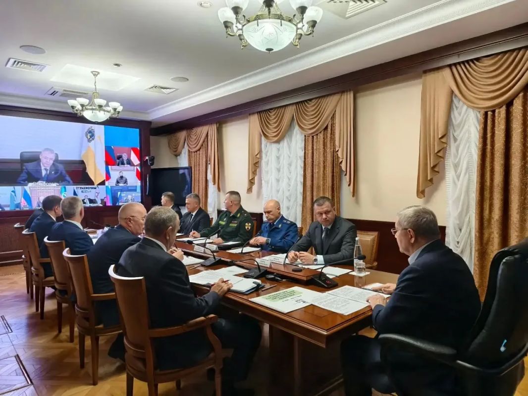 Казбек Коков: Принял участие в работе координационного совещания по вопросам безопасности, противодействия коррупции и обеспечения правопорядка в Северо-Кавказском федеральном округе Казбек Коков: Принял участие в работе координационного совещания по вопросам безопасности, противодействия коррупции и обеспечения правопорядка в Северо-Кавказском федеральном округе