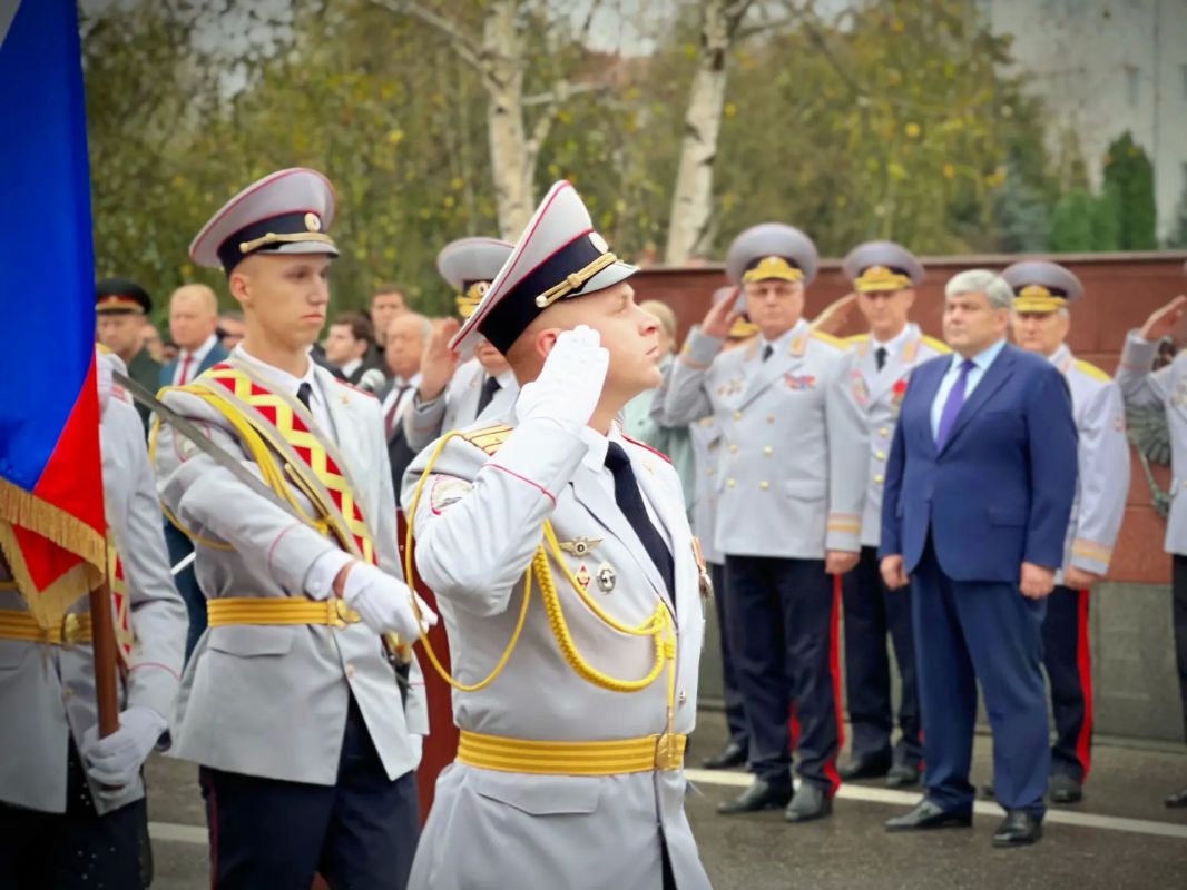 Начальник ГУ МВД России по СКФО Сергей Бачурин принял участие в церемонии открытия Северо-Кавказского института МВД России Начальник ГУ МВД России по СКФО Сергей Бачурин принял участие в церемонии открытия Северо-Кавказского института МВД России