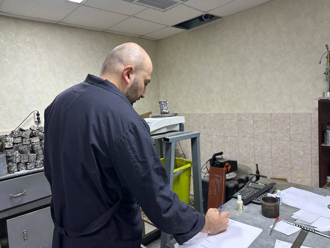 В г.о. Нальчик проверили качество укладки асфальта в районе Стрелка В г.о. Нальчик проверили качество укладки асфальта в районе Стрелка