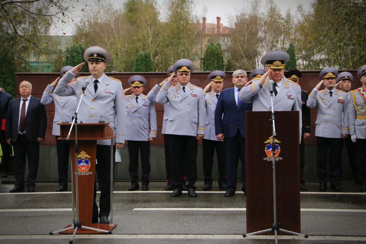 Начальник ГУ МВД России по СКФО Сергей Бачурин принял участие в церемонии открытия Северо-Кавказского института МВД России Начальник ГУ МВД России по СКФО Сергей Бачурин принял участие в церемонии открытия Северо-Кавказского института МВД России