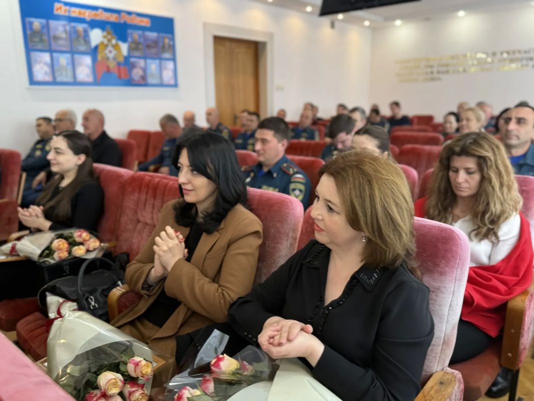 В Главном управлении МЧС России по Кабардино-Балкарской Республике прошло торжественное мероприятие, приуроченное ко Дню гражданской обороны В Главном управлении МЧС России по Кабардино-Балкарской Республике прошло торжественное мероприятие, приуроченное ко Дню гражданской обороны
